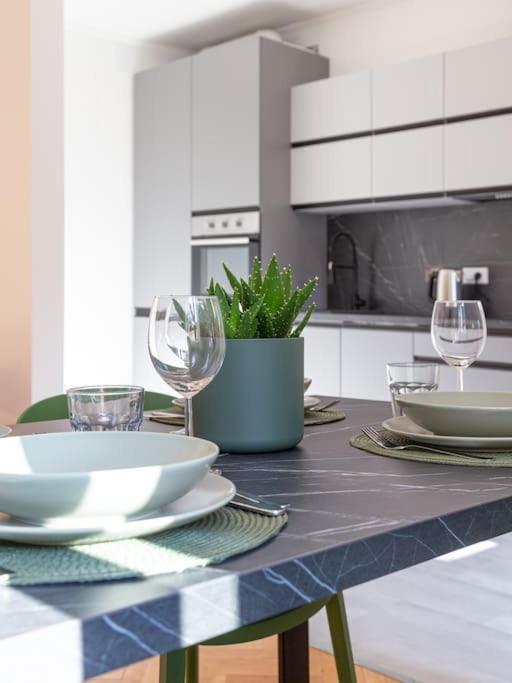 Stylish Apartment - Casa Leone - Center 的里雅斯特 外观 照片